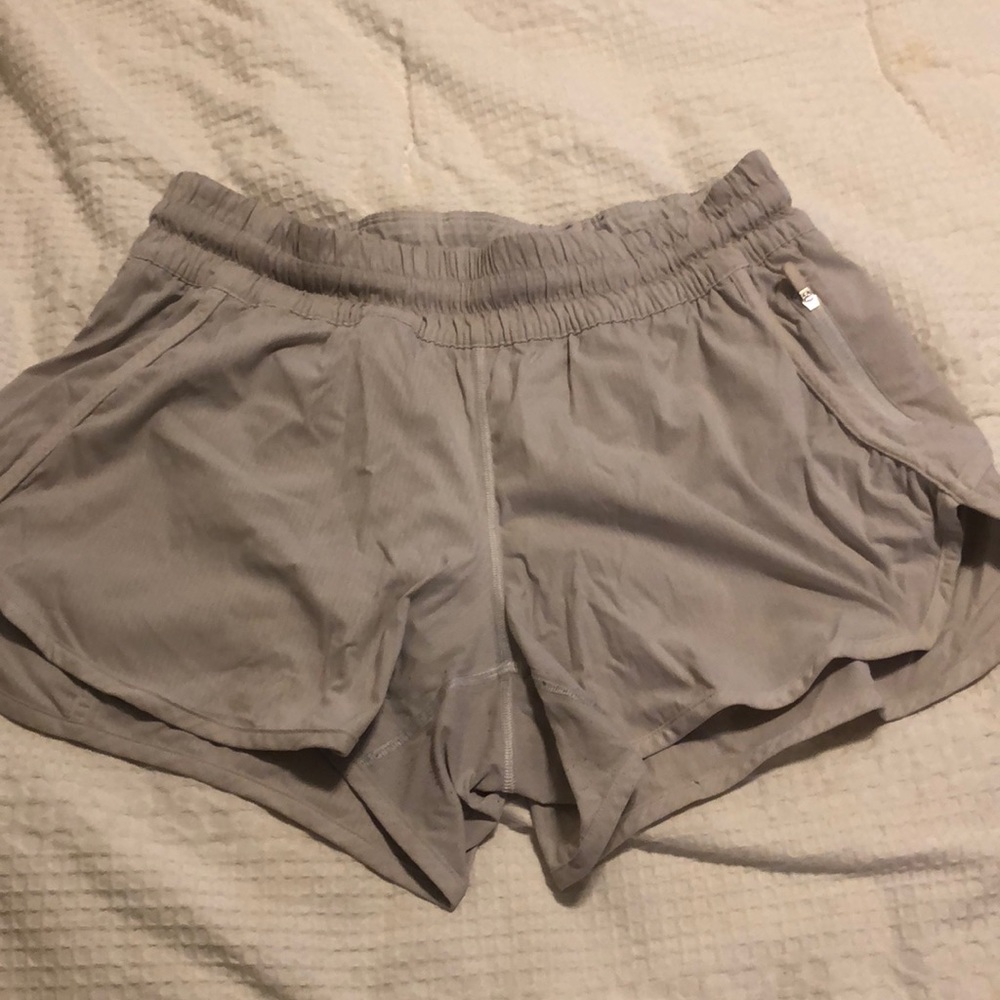 Lululemon tracker shorts